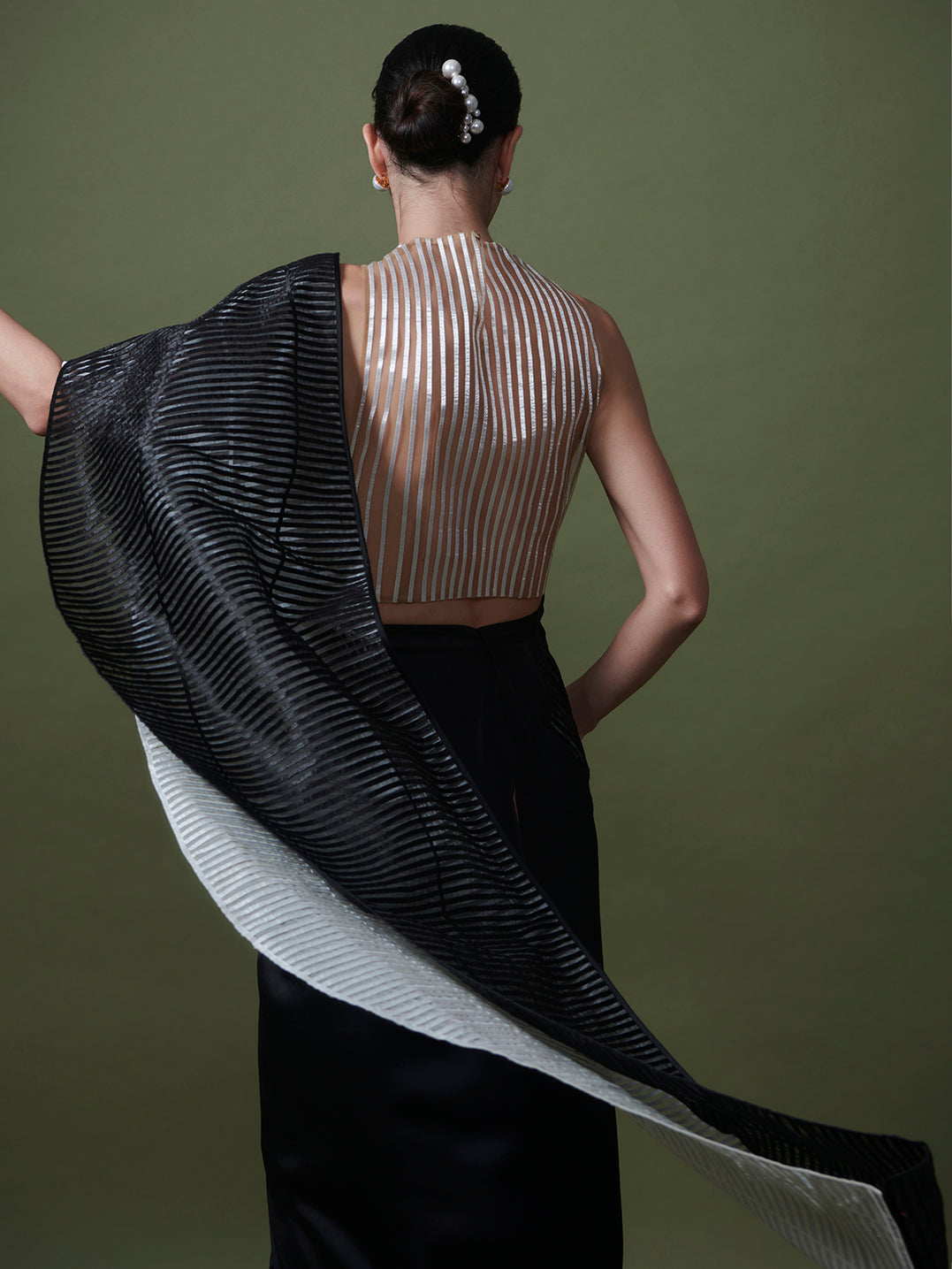 Wavy black and white saree