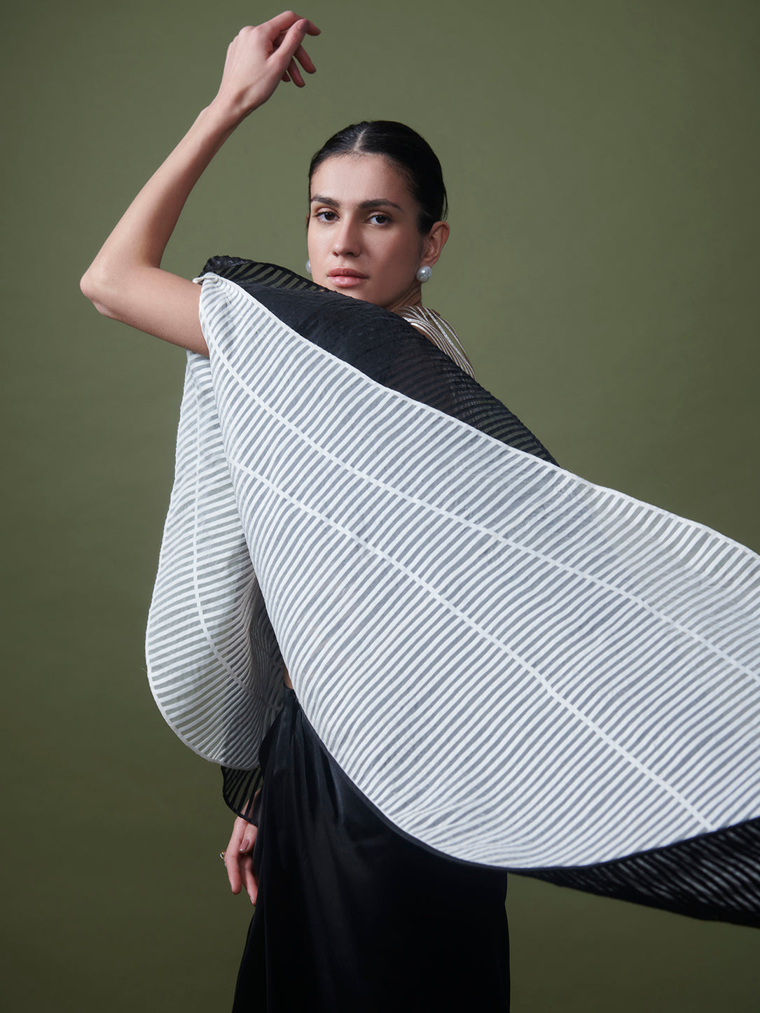 Wavy black and white saree