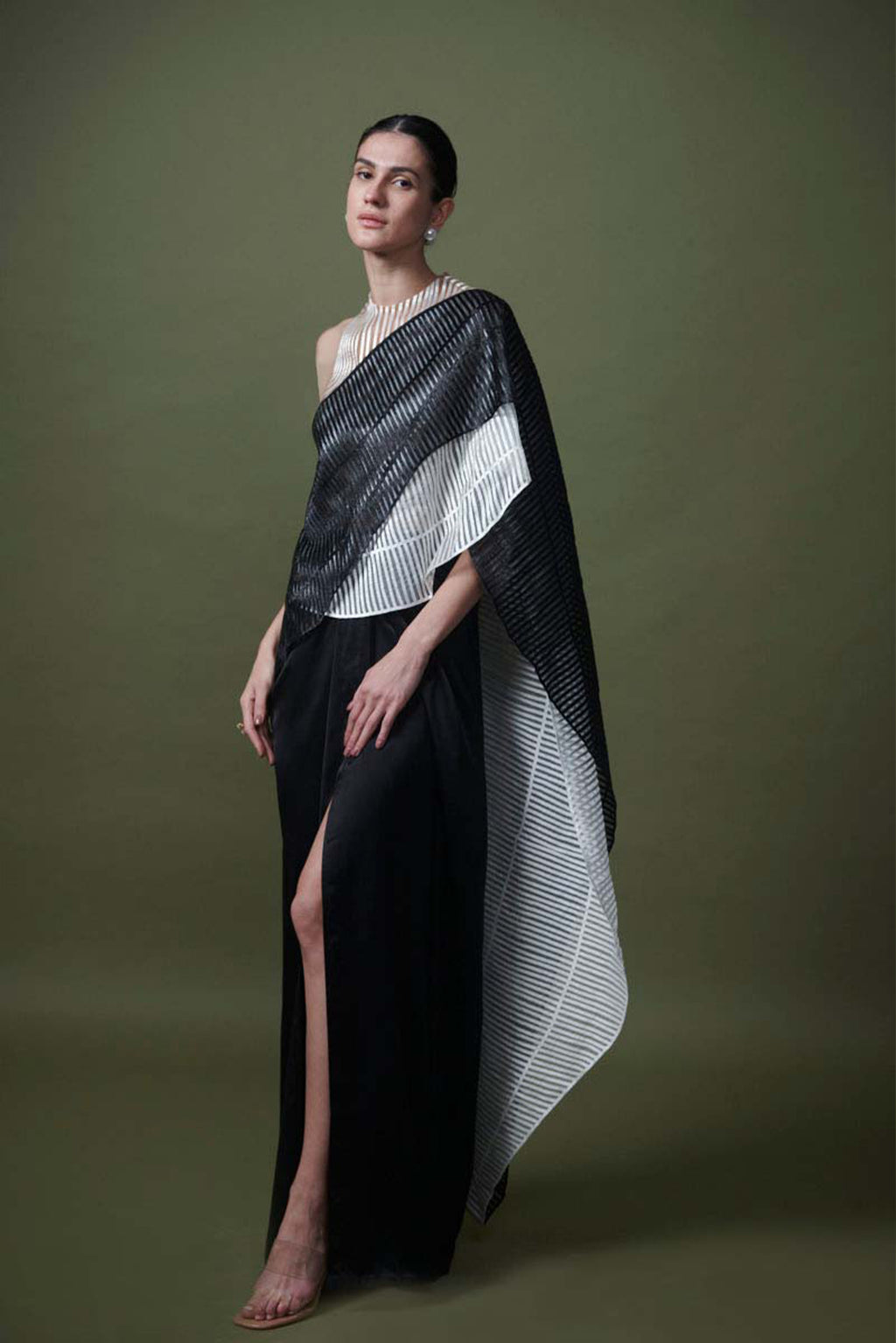 Wavy black and white saree