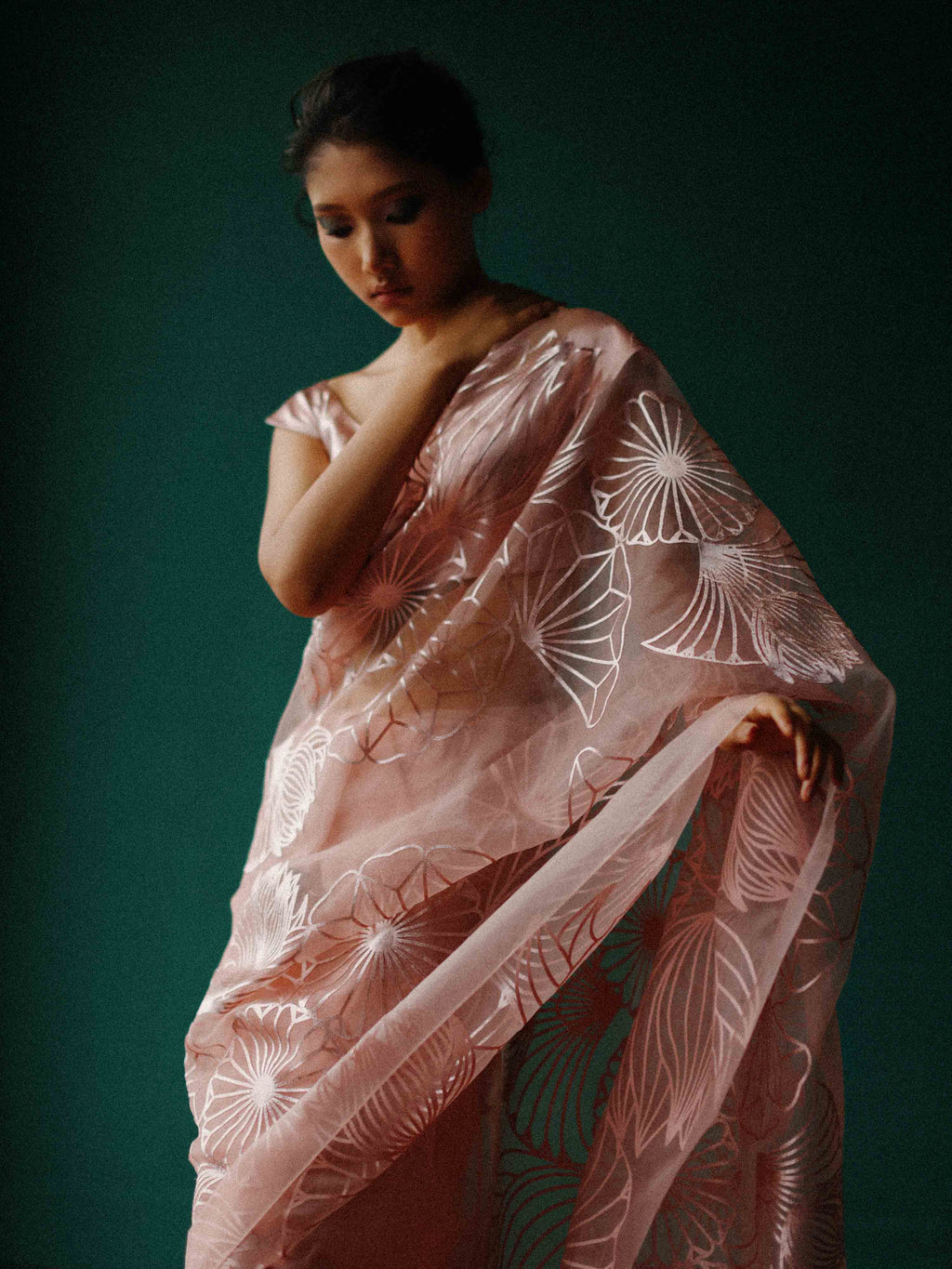 Rosegold geometric bloom saree