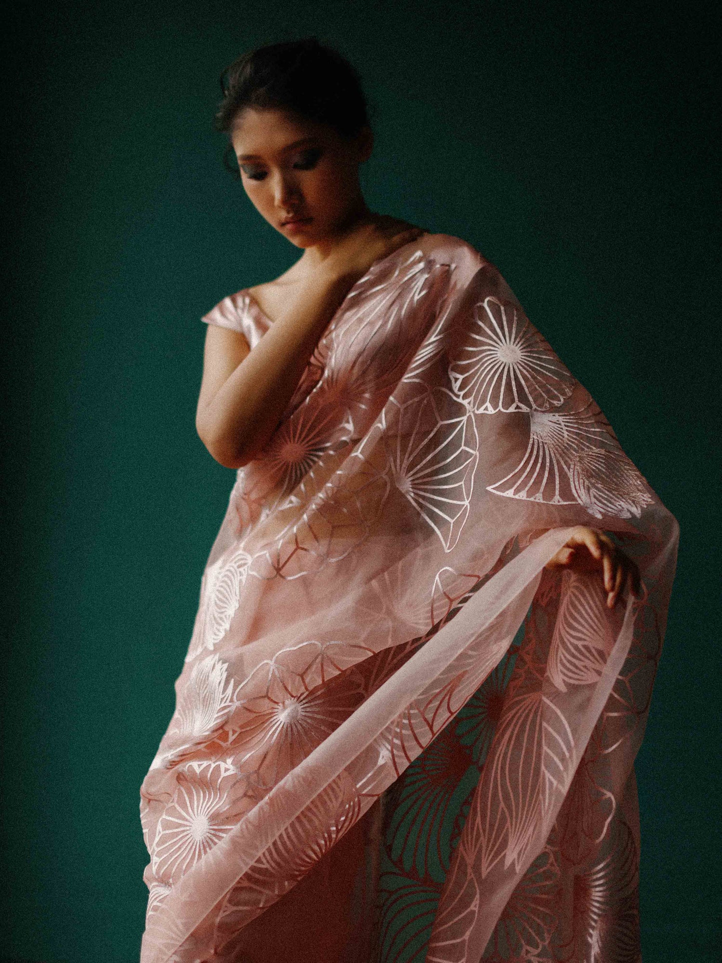 Rosegold geometric bloom saree