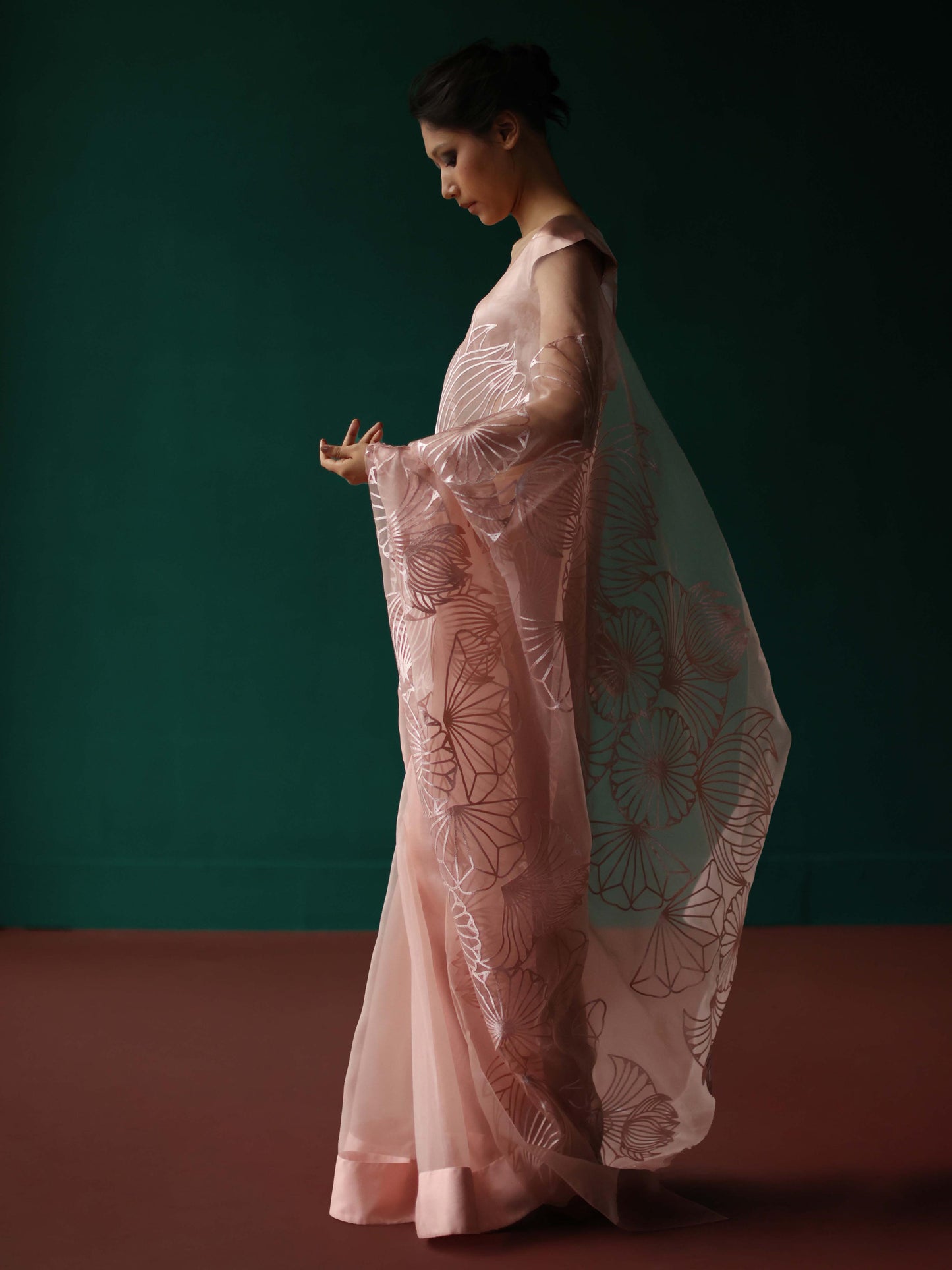 Rosegold geometric bloom saree