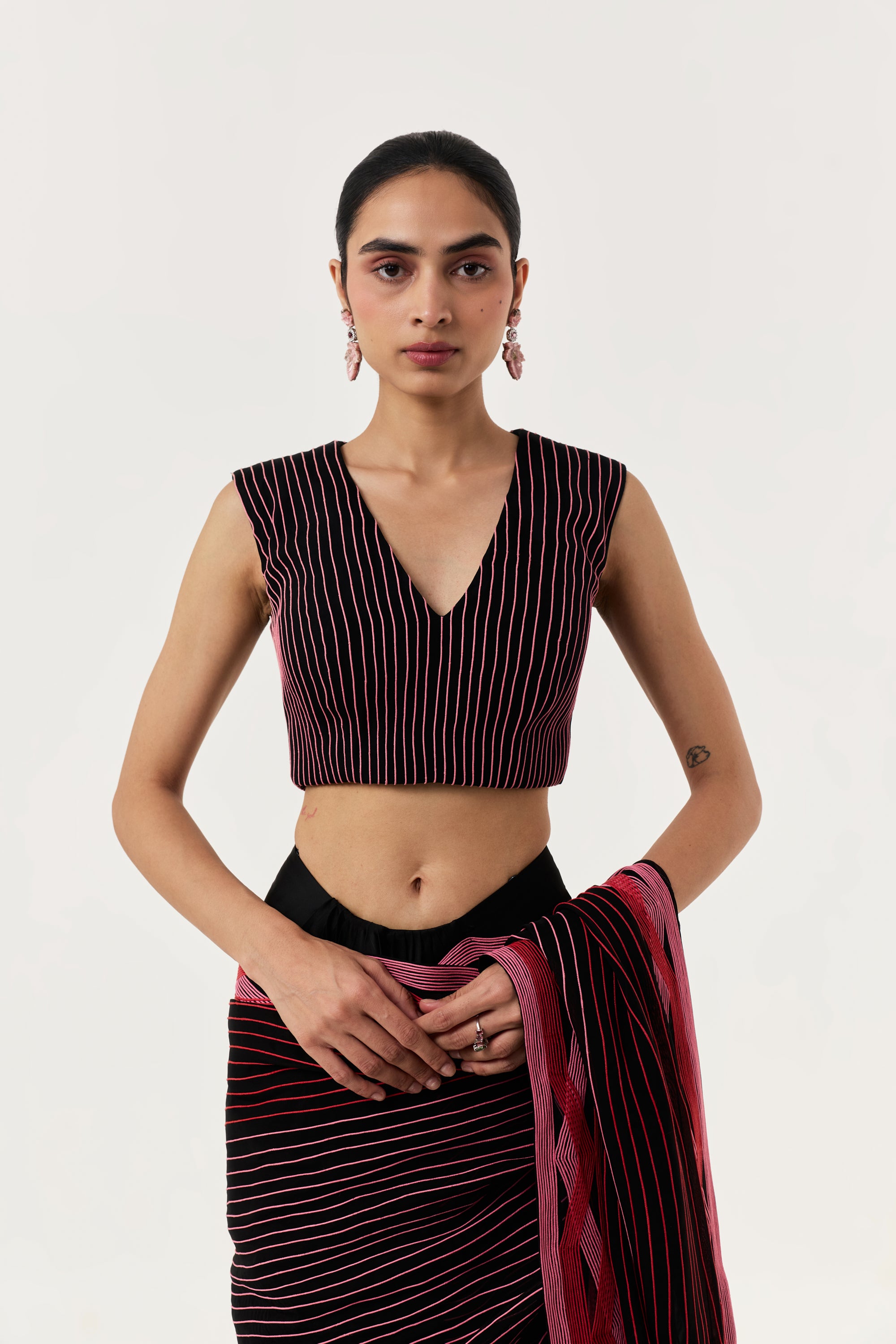 Entwined Corded Saree with Striped Pallu - Black & Red