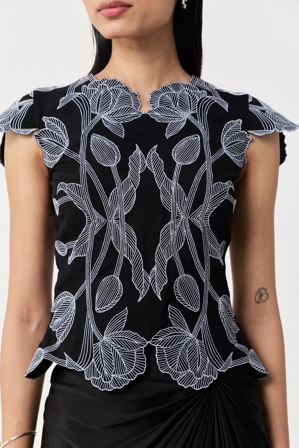 Wild Tulip Top & Skirt Set With Sleeves - Black & White