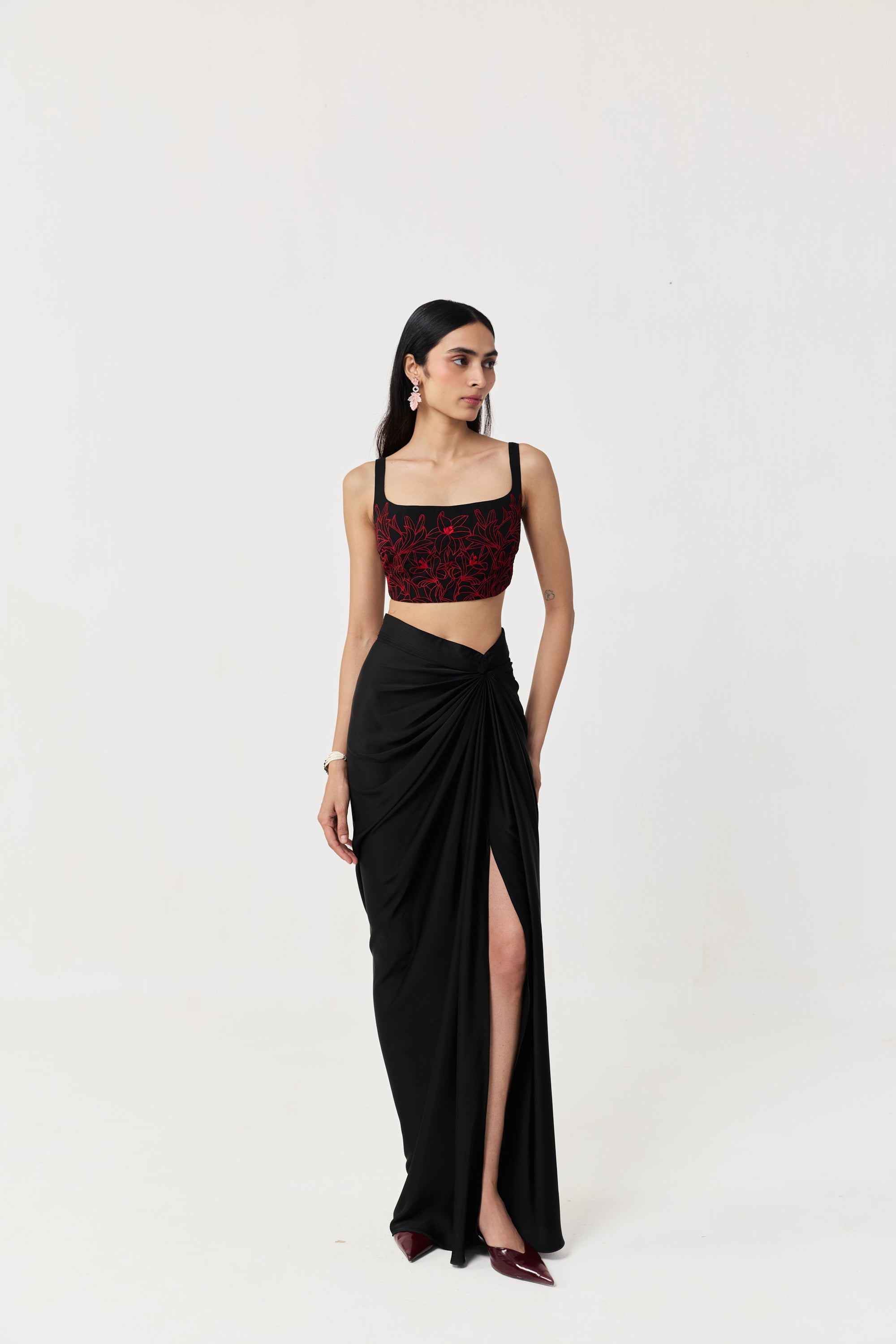Wild Lily Cape Set - Black & Red