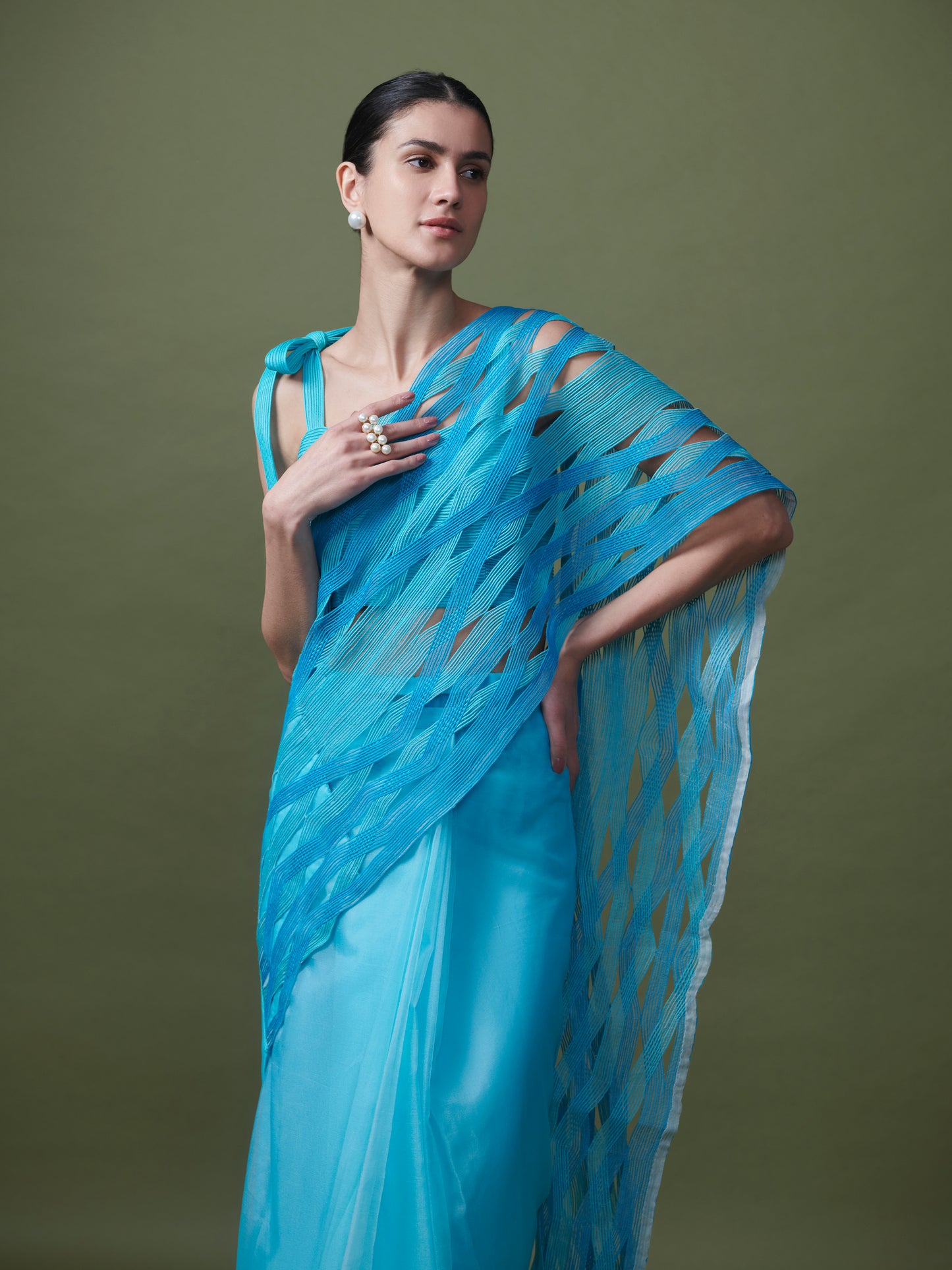 Bi-coloured corded saree