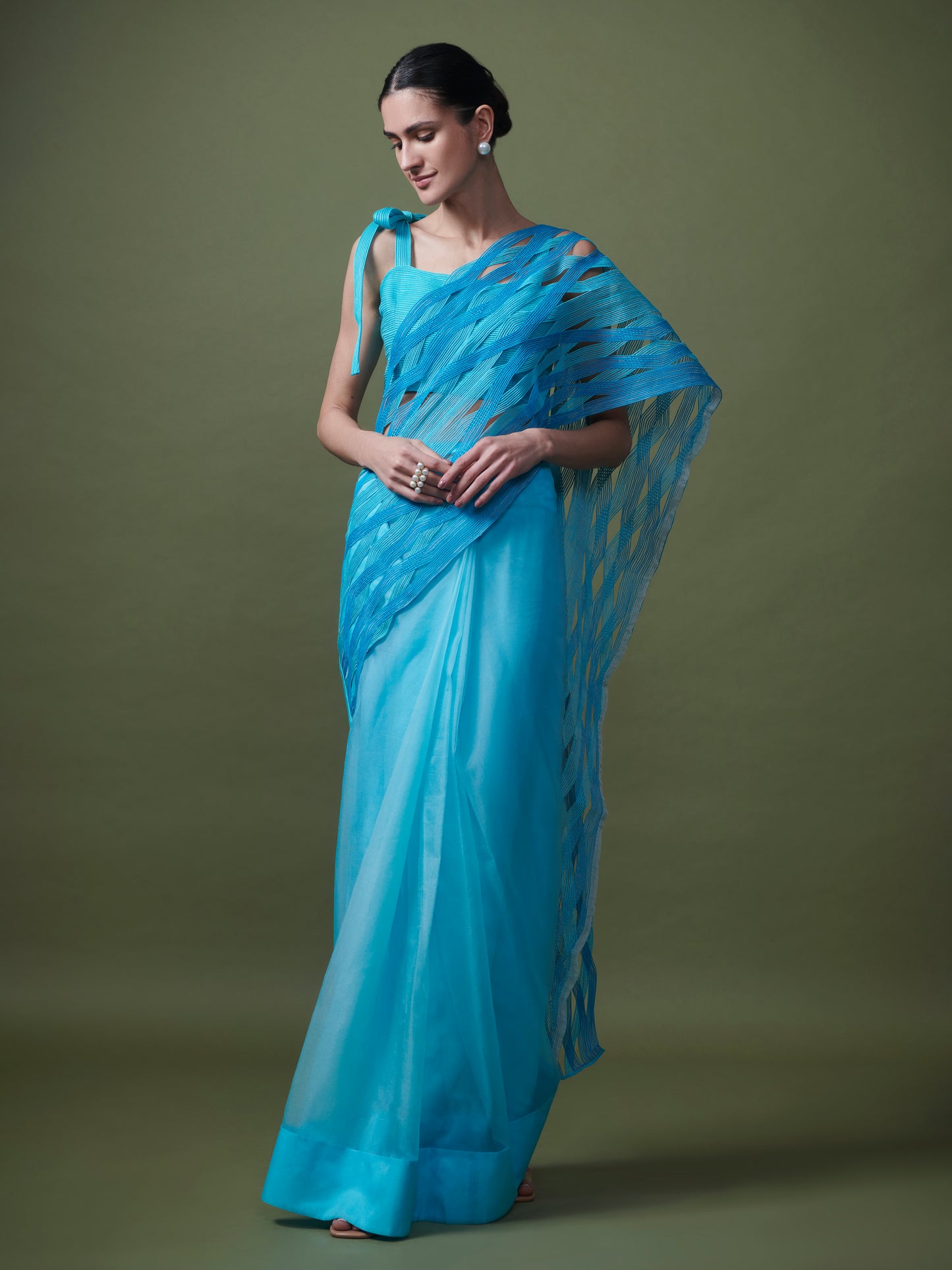 Bi-coloured corded saree